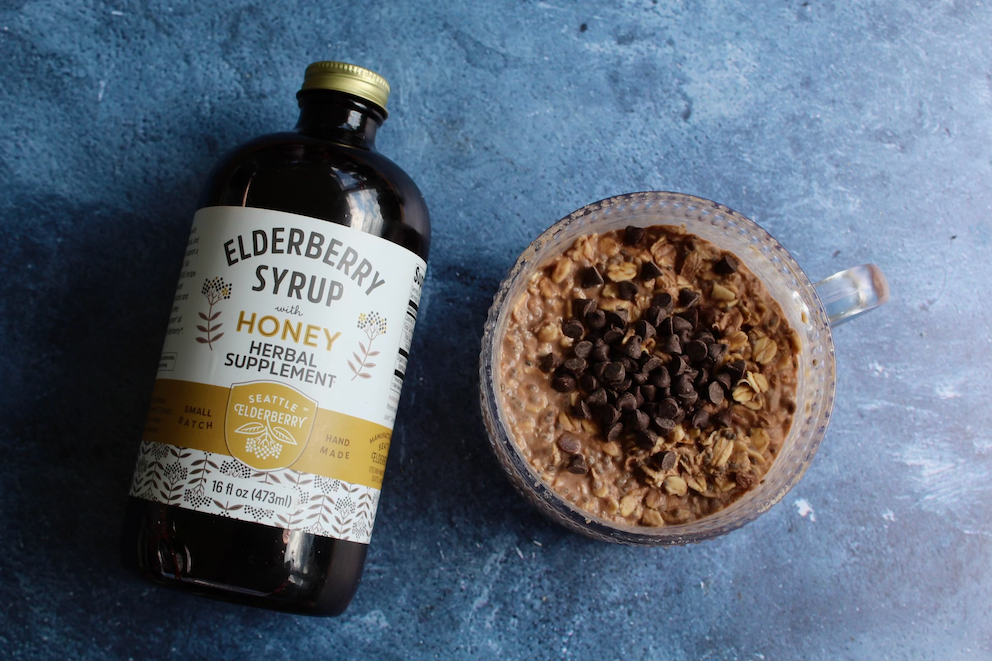 elderberry overnight oats